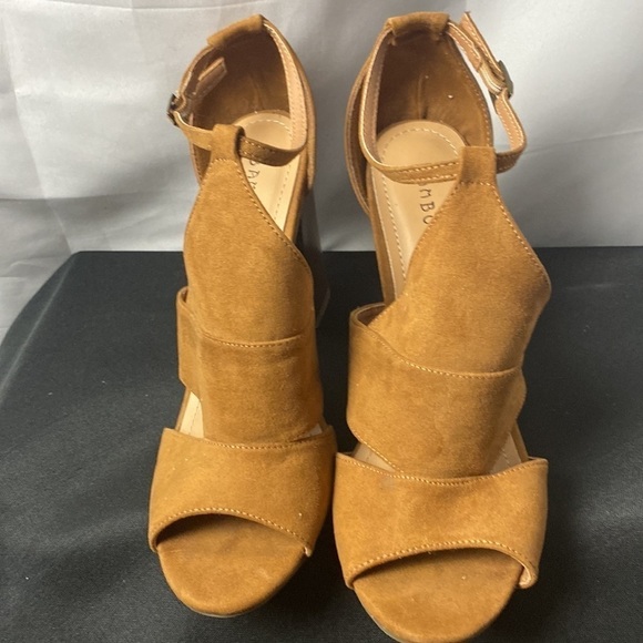 BAMBOO WO SIZE 10 CARAMEL BROWN SUEDE LIKE 4” HEELED ANKLE STRAP SANDAL … - Picture 6 of 16